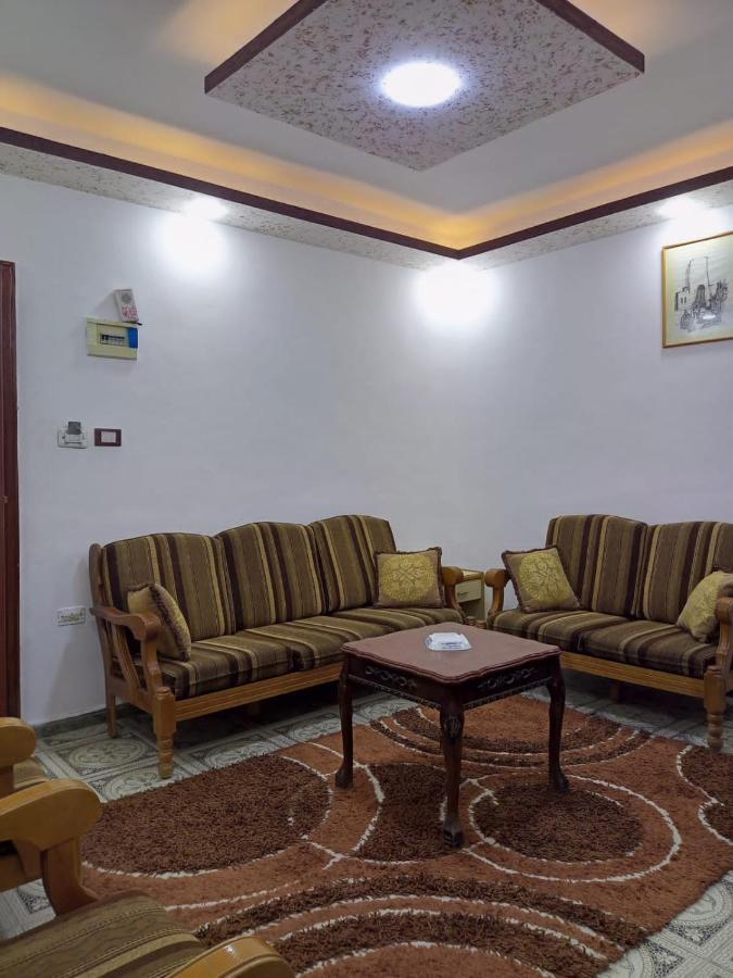 아즈 자르카 Al Seoudi Furnished Units 아파트 외부 사진