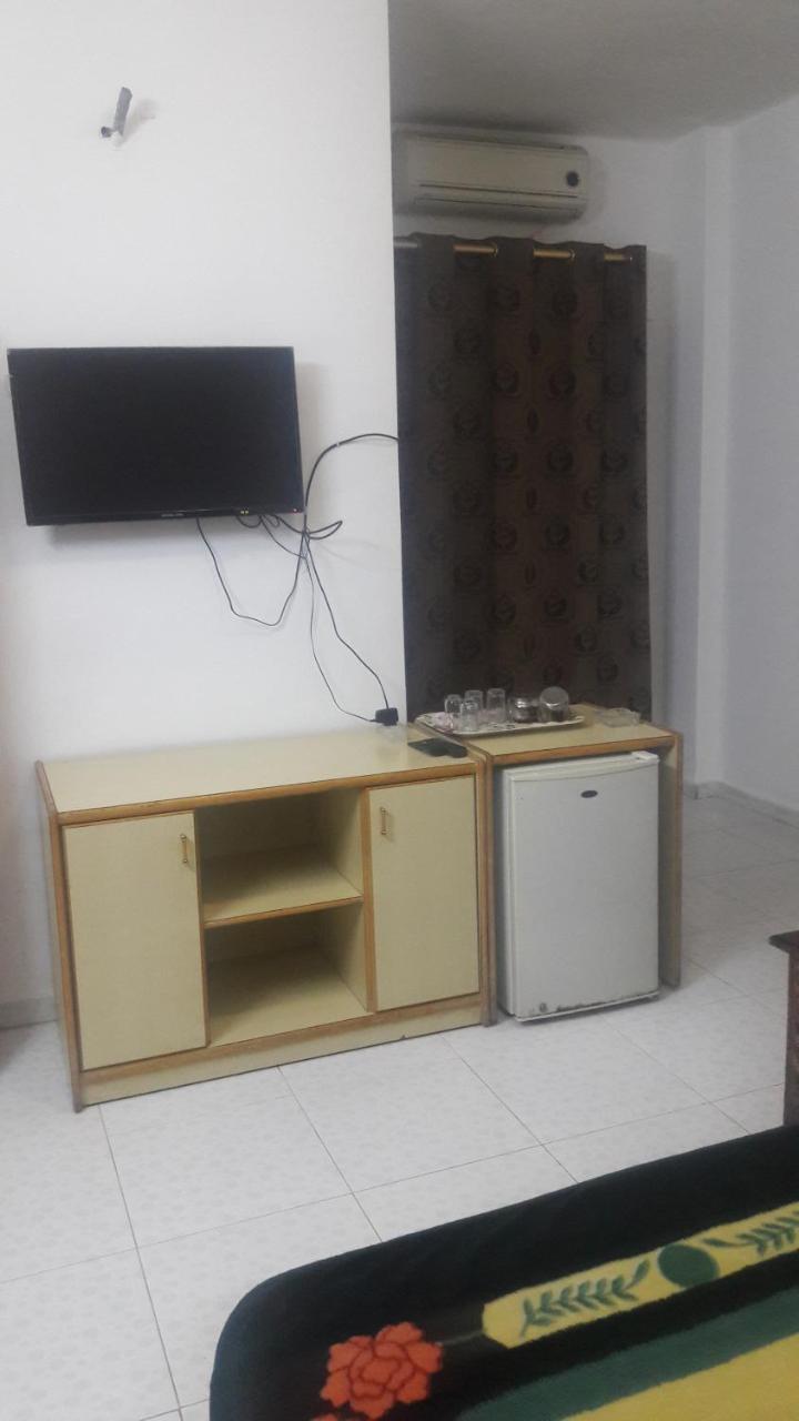 아즈 자르카 Al Seoudi Furnished Units 아파트 외부 사진