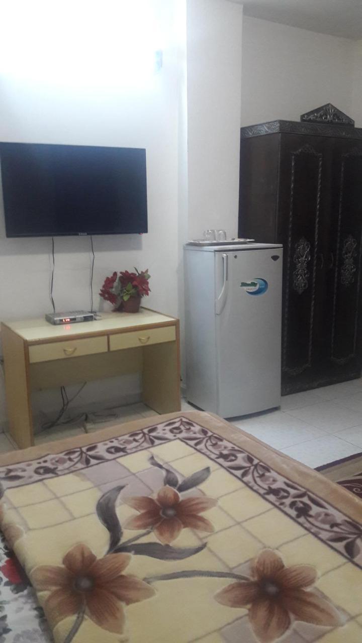 아즈 자르카 Al Seoudi Furnished Units 아파트 외부 사진